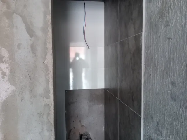 Imagem 2: Casa com Três Pavimentos e Subsolo com Acabamento de Alto Padrão