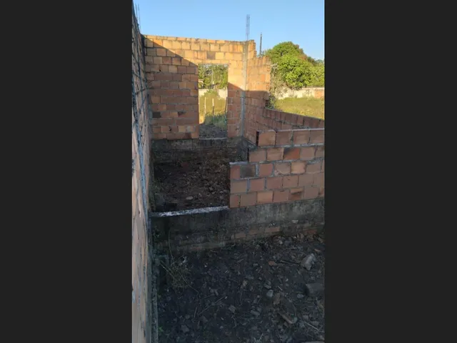 Imagem 4: Vende-Se Terreno com Casa em Construção
