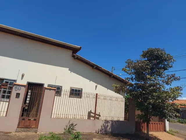 Imagem 3: Casa com Sobrado e Ponto Comercial