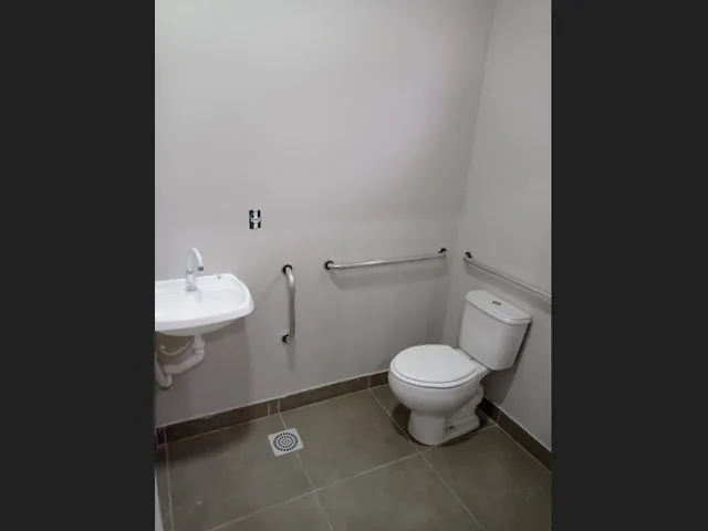 Imagem 8: Sala Comercial Térrea Grande Centro Criciúma Sc