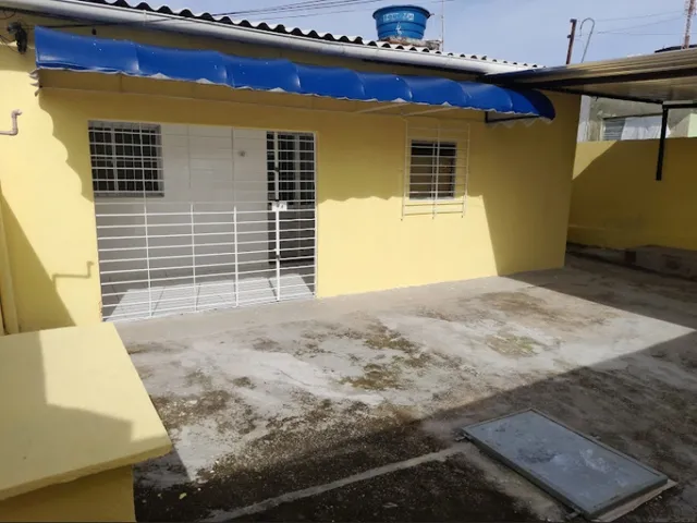 Imagem: A casa possui 3 Dormitórios, 1 Suíte, 2 Banheiros,