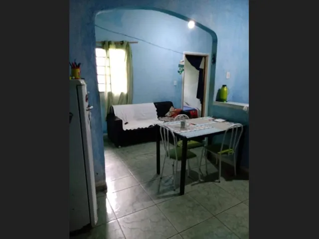 Imagem: O apartamento possui 2 Dormitórios, 1 Banheiro, Acomodam 4