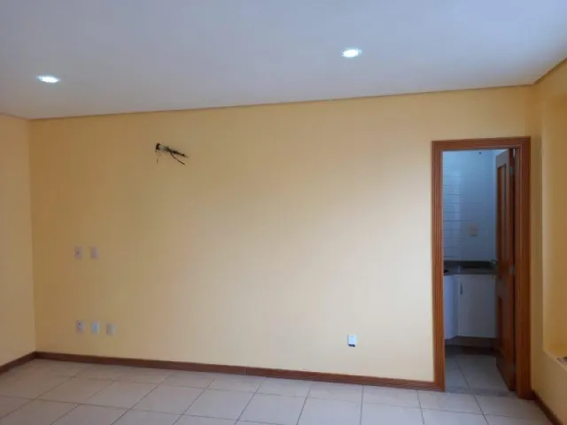 Imagem: Belíssima Sala Comercial no Ed. Village