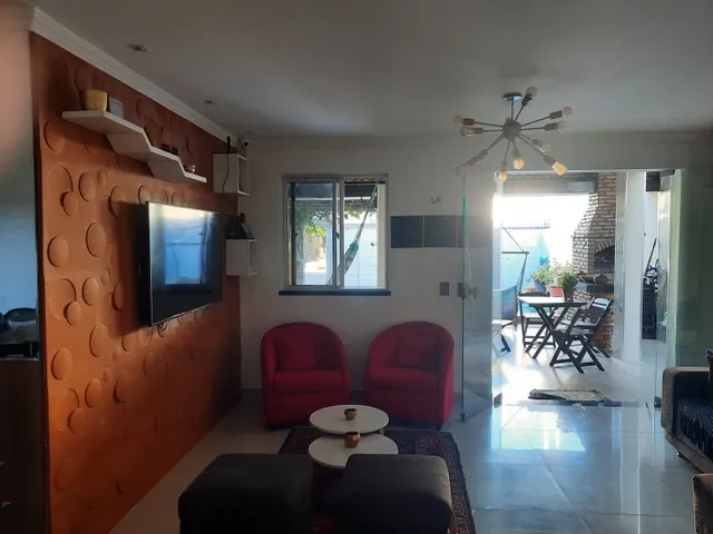 Imagem 16: Duplex 200 M2, Lagoa Redonda, Piscina, Deck,02 Suites,Piso em Porcelanato e Granito