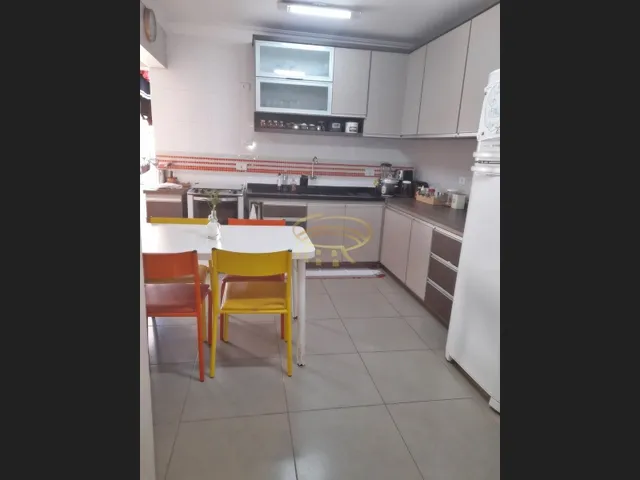 Imagem 8: Amplo Apartamento na Zona 07 - Maringá Pr