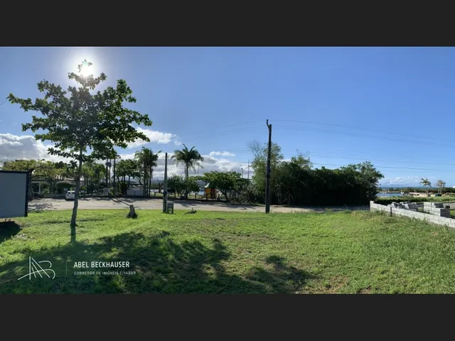 Imagem: Terreno de Frente para o Mar
