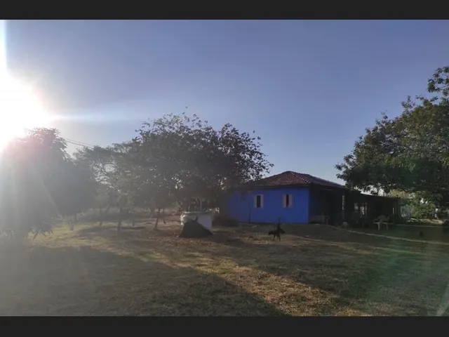 Imagem: A chácara possui 2 Dormitórios, 1 Banheiro, Acomodam 8 pessoas
