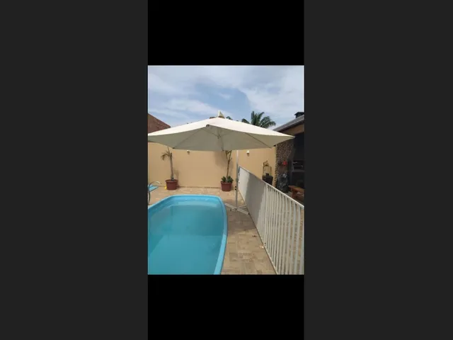 Imagem: A casa possui 1 Dormitório, 1 Suíte, 3 Banheiros, 2 Vagas