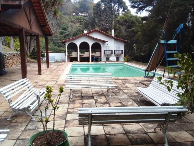 Imagem: Casa com 11 Dormitórios para Alugar - Temporada/Mensal