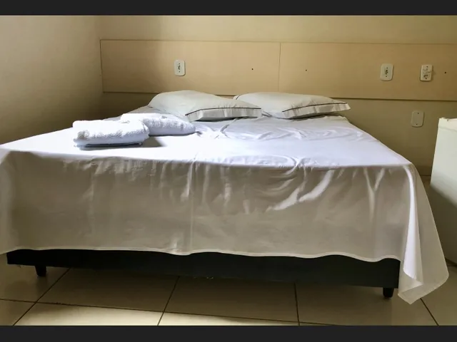 Imagem: Quarto Hotel, Cama de Casal com Ar e Frigobar