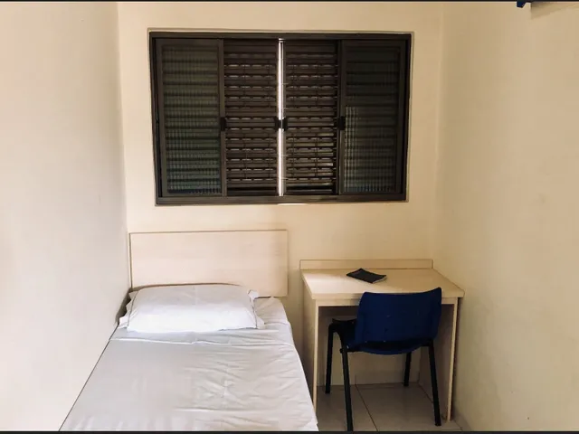 Imagem 3: Quarto com Cama de Casal