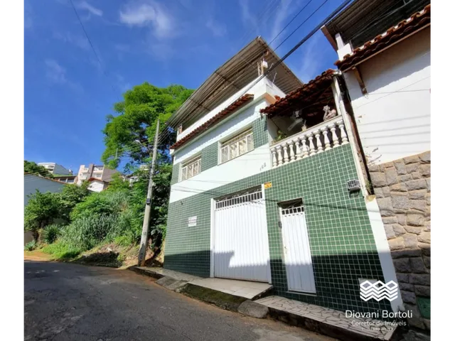 Imagem: A casa possui 3 Dormitórios, 1 Suíte, 3 Banheiros, 1 Vaga