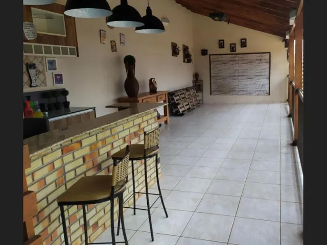 Imagem: O apartamento possui 3 Dormitórios, 1 Suíte, 2 Banheiros,