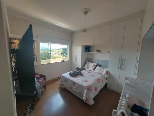 Imagem 2: Linda Casa Moderna e Espaçosa !!