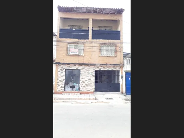 Imagem: Excelente Casa com 4 Dormitórios a Venda