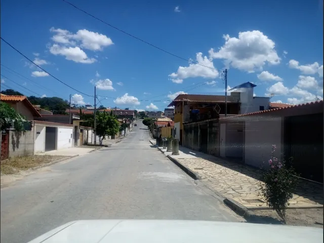 Imagem: Lote Plano no Centro de Florestal / Mg