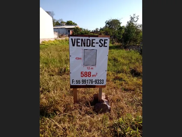 Imagem: O terreno está localizado em Santiago, RS à venda por