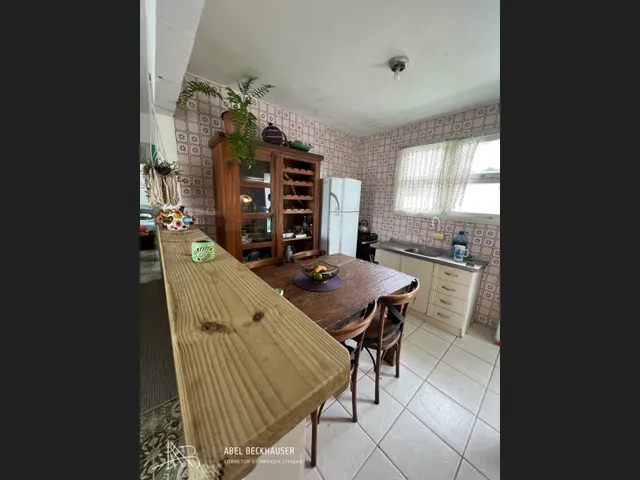 Imagem 2: Casa Térrea a Poucos Metros do Mar no Capri