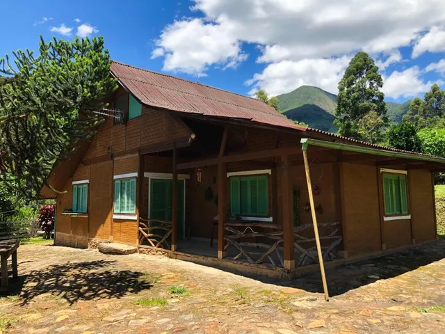 Imagem 12: Sítio com Casa, Cachoeira e Nascente em Aiuruoca-Mg