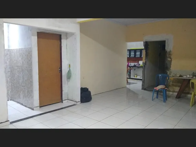 Imagem 10: Casa com 3 Quartos em Rua Asfaltada