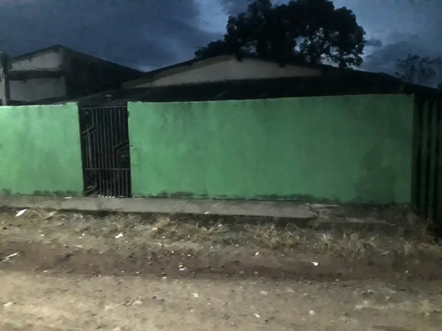 Imagem: A casa possui 2 Dormitórios, 1 Banheiro, 1 Vaga na