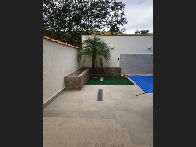 Imagem 7: Casa Nova com Piscina
