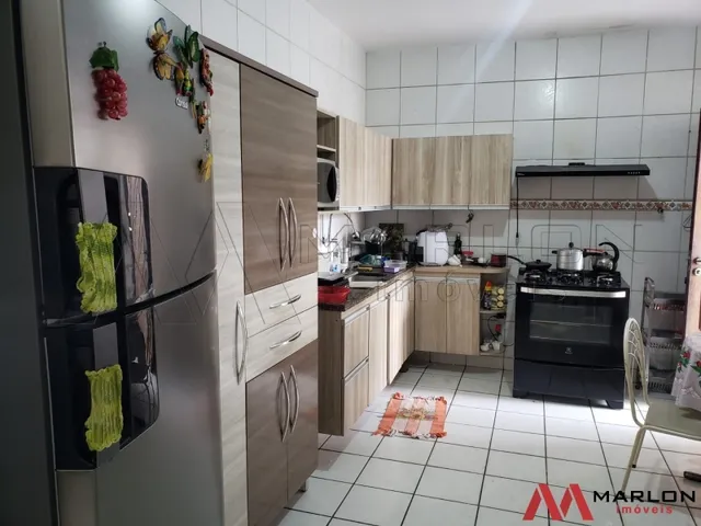 Imagem 15: Casa no Condomínio Karina, 3 Quartos, Sendo 2 Suítes, Varanda, Quintal. 160M²