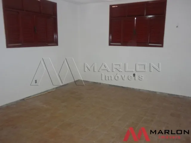 Imagem 8: Ótima Casa em Lagoa Nova, 5 Wcs, 8 Salas, Recepção, Varanda. 300M²