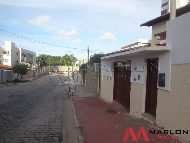 Imagem 10: Ótima Casa em Lagoa Nova, 5 Wcs, 8 Salas, Recepção, Varanda. 300M²