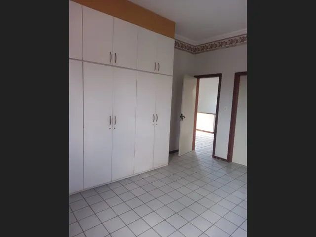 Imagem 9: Alugo - Casa Bairro São Cristóvão - com 3 Suítes