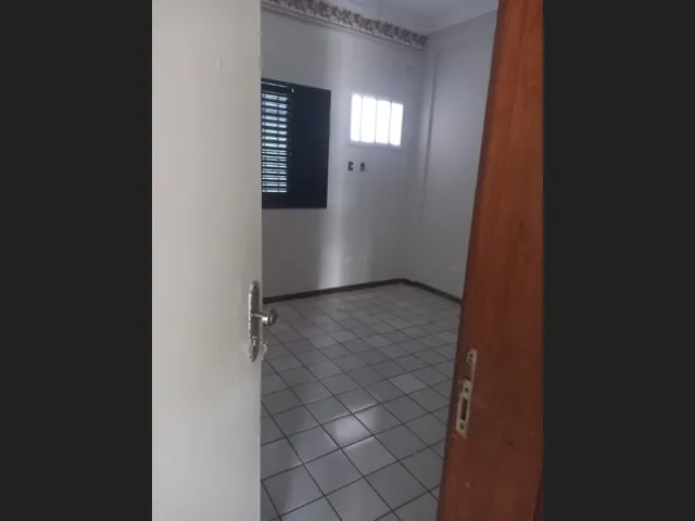 Imagem 3: Alugo - Casa Bairro São Cristóvão - com 3 Suítes