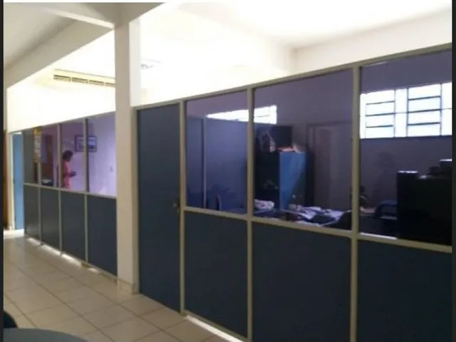 Imagem 2: Prédio Comercial - Terreno de 3000M² - Estacionamento - Parque das Laranjeiras - Flores