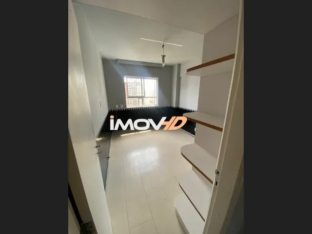 Imagem 2: Apartamento no Edifício Port Saint Paul Disponível para Venda