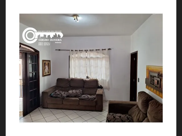 Imagem 2: Casa À Venda. 200m² de Área Privada, 4 Vagas na garageme2...
