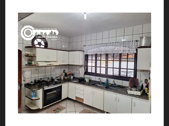 Imagem 7: Casa À Venda. 200m² de Área Privada, 4 Vagas na garageme2...