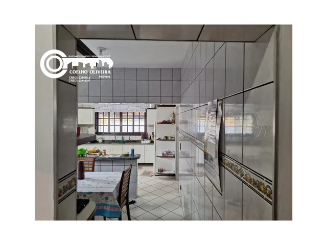 Imagem 8: Casa À Venda. 200m² de Área Privada, 4 Vagas na garageme2...
