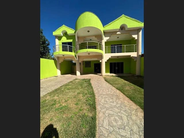 Imagem 4: Sobrado Financiável À Venda Localizada no Bairro Dom Bosco. R$700.000,00 Documentos Em