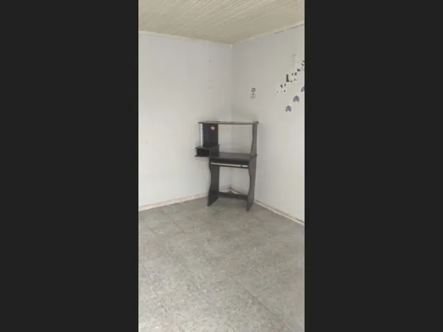 Imagem: Aluga-Se Quarto Simples (Com Banheiro
