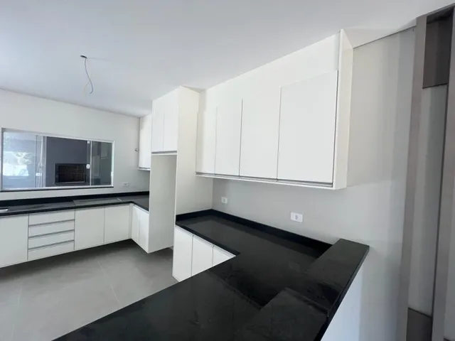 Imagem 15: Casa com Suite e Excelente Padrao de Acabamento e Localizacao