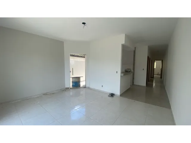 Imagem 2: Casa de 3 Quartos e Suíte no Portal do Sol