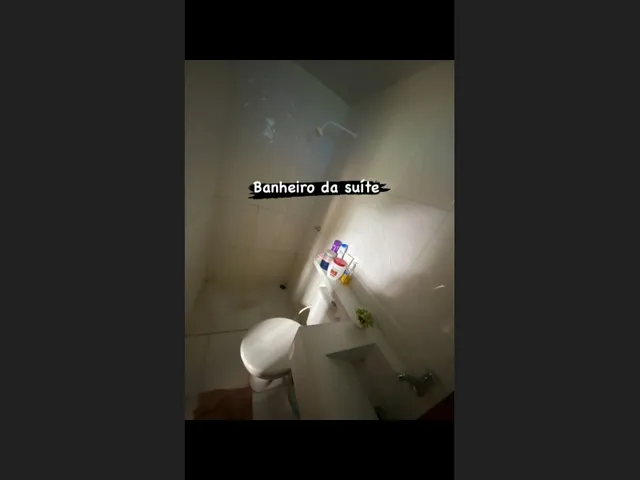 Imagem: A casa possui 3 Dormitórios, 1 Suíte, 2 Banheiros, 1 Vaga