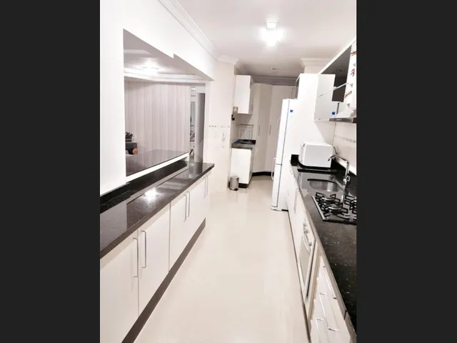 Imagem 7: 3 Suites, 2 Vagas, Mobiliado, Meia Praia