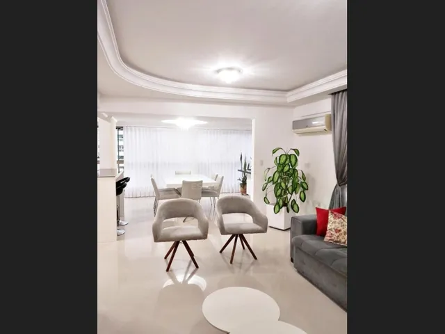 Imagem 2: 3 Suites, 2 Vagas, Mobiliado, Meia Praia