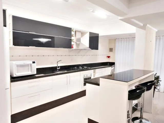 Imagem 4: 3 Suites, 2 Vagas, Mobiliado, Meia Praia