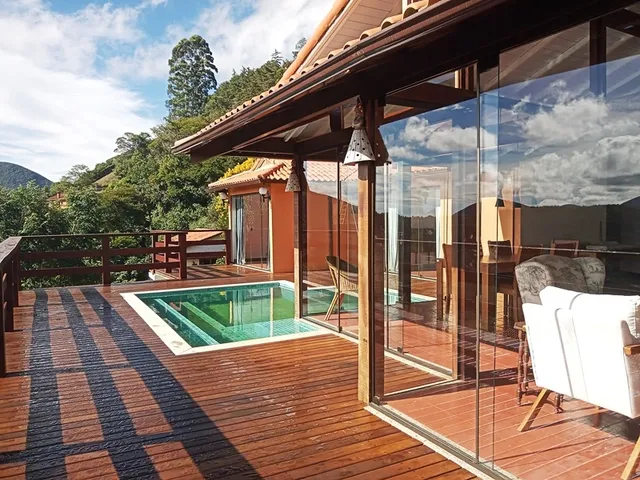 Imagem: Casa com 4 Dormitórios - Venda - Itaipava