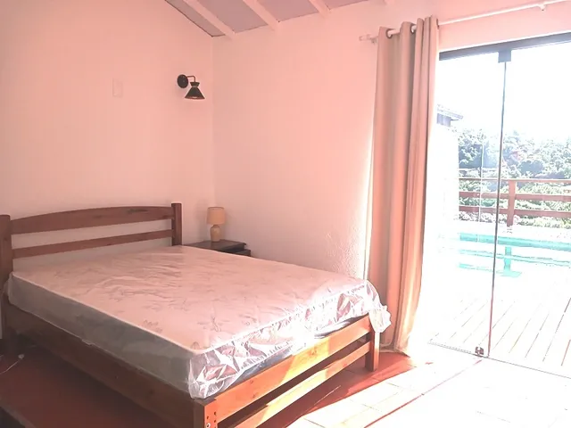 Imagem 5: Casa com 4 Dormitórios - Venda - Itaipava - Petrópolis/Rj