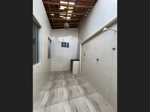 Imagem 5: Casa no Parque Viver Tomba Reformada com 3 Quartos Sendo Uma Suite!