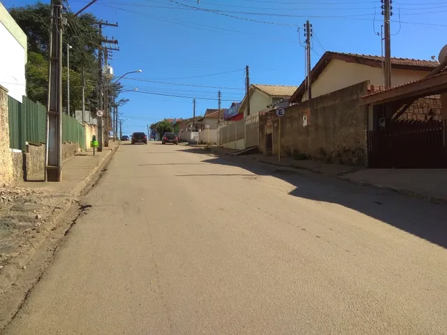 Imagem: A casa possui 2 Dormitórios, 1 Banheiro, 1 Vaga na