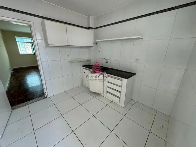 Imagem 4: Cód.:1-613 - 2 Apts por Andar; 4/4 por R$ 330 Mil no Condomínio Edifício Florença