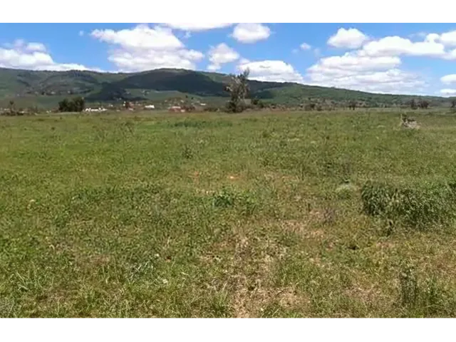 Imagem: O terreno possui 13.000m² de Área e está localizado em